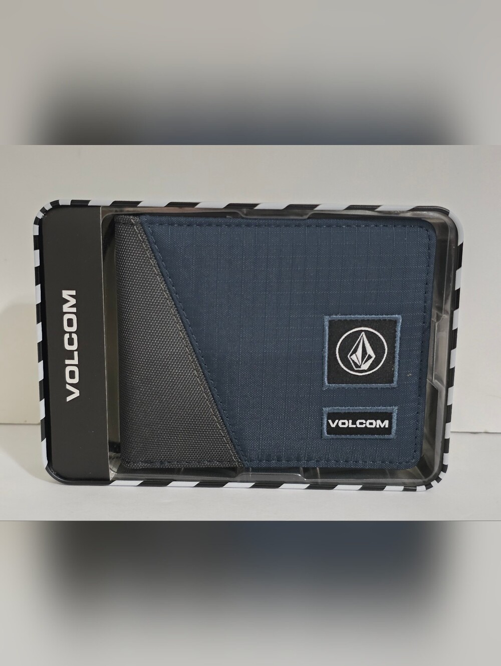 Volcom Navy & Black Slim Bi-Fold Wallet